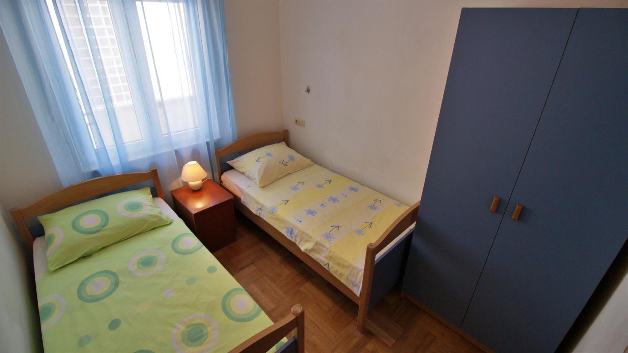 Apartments Marusic Omis Bagian luar foto