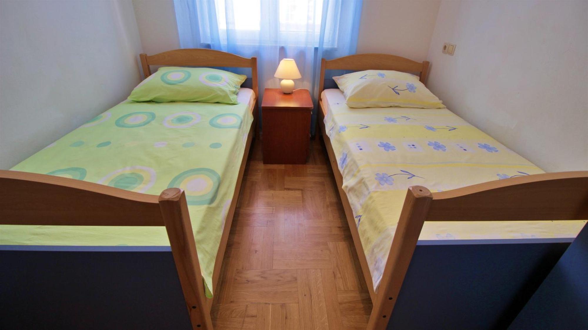 Apartments Marusic Omis Bagian luar foto