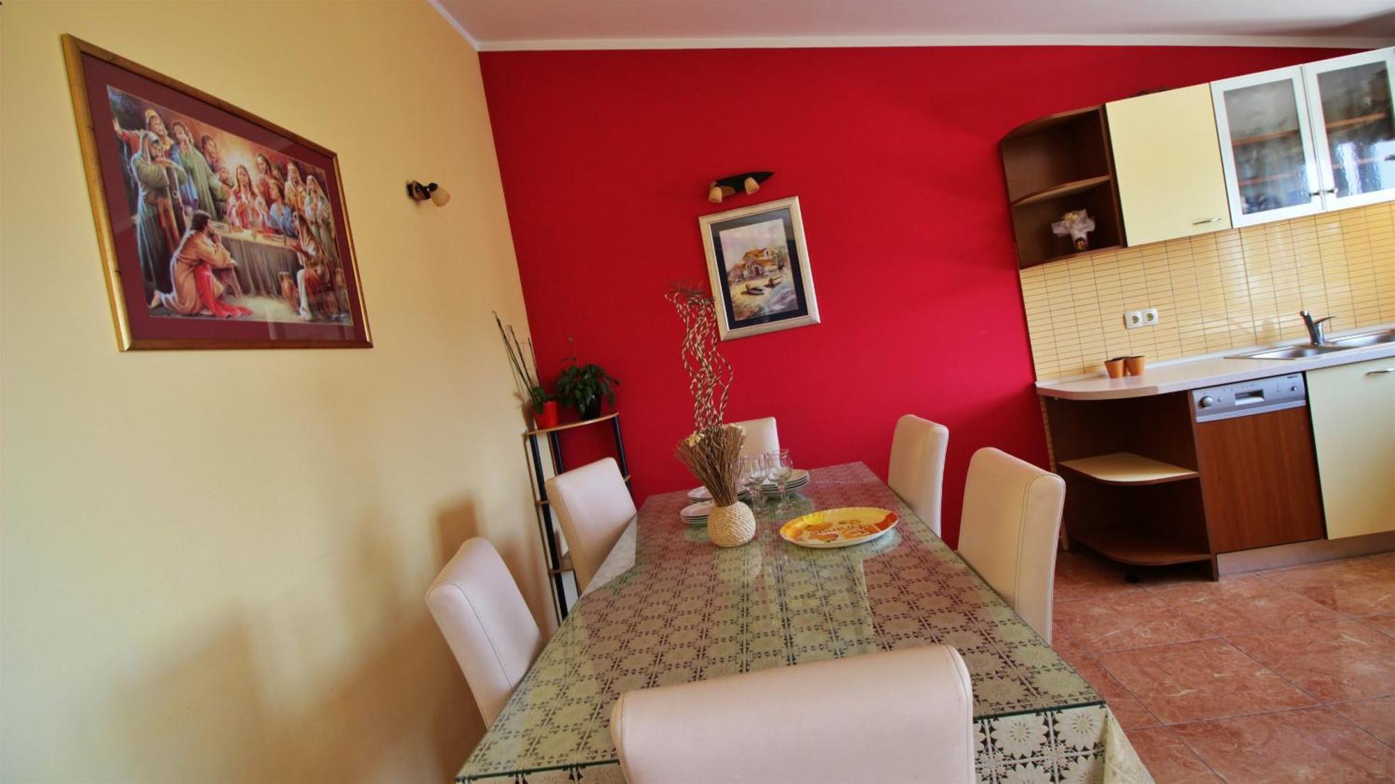 Apartments Marusic Omis Bagian luar foto
