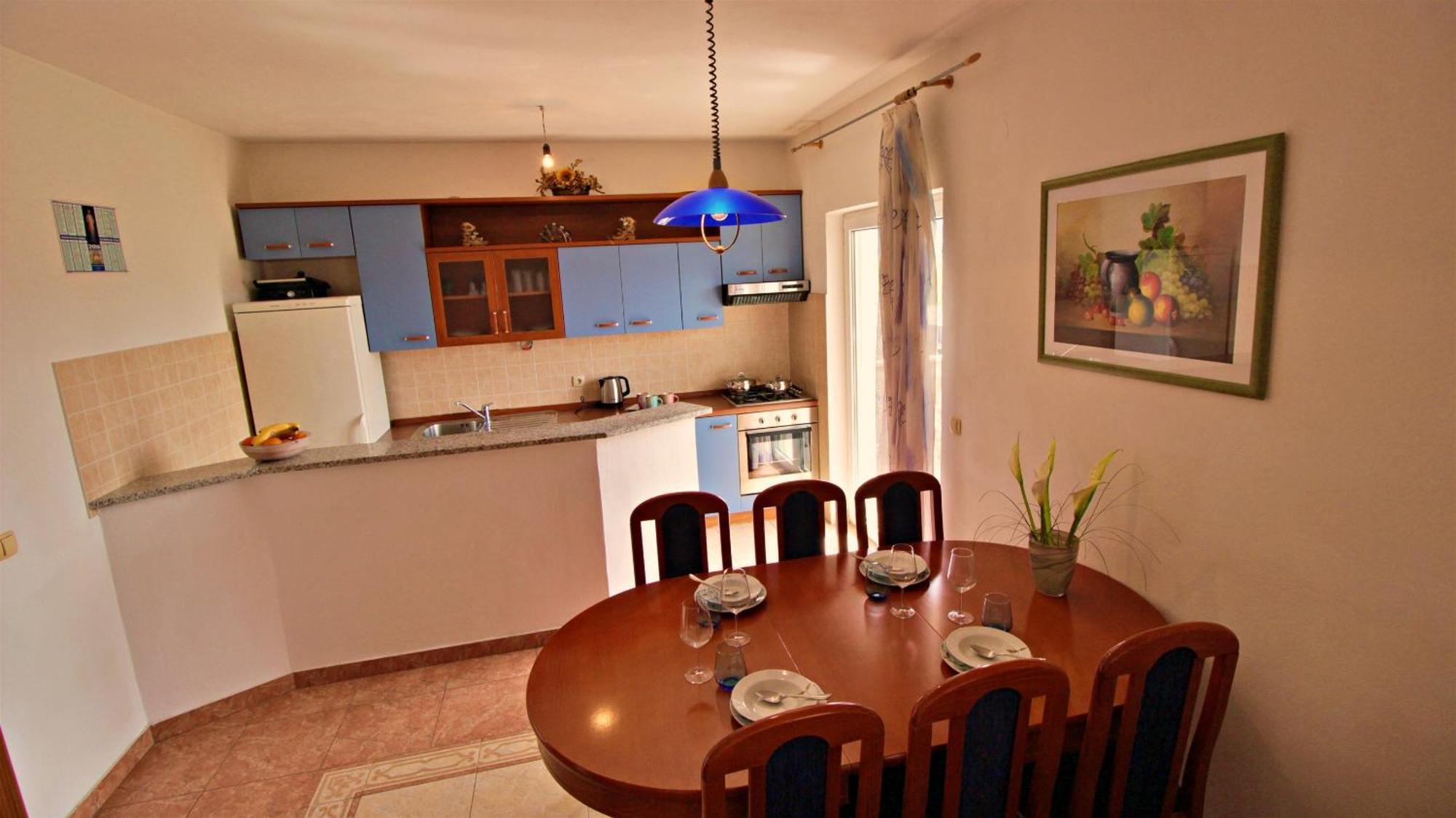 Apartments Marusic Omis Bagian luar foto