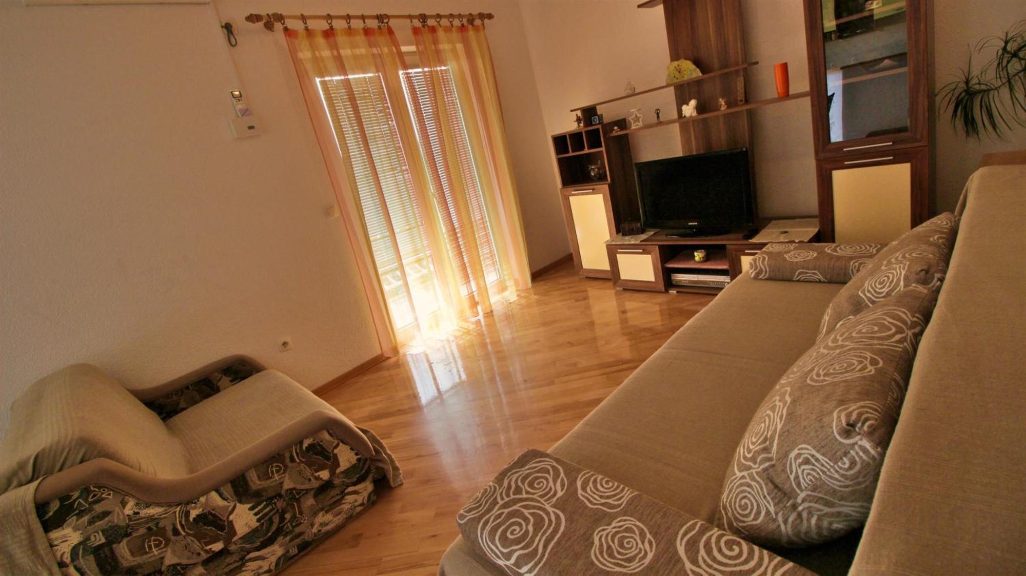Apartments Marusic Omis Bagian luar foto