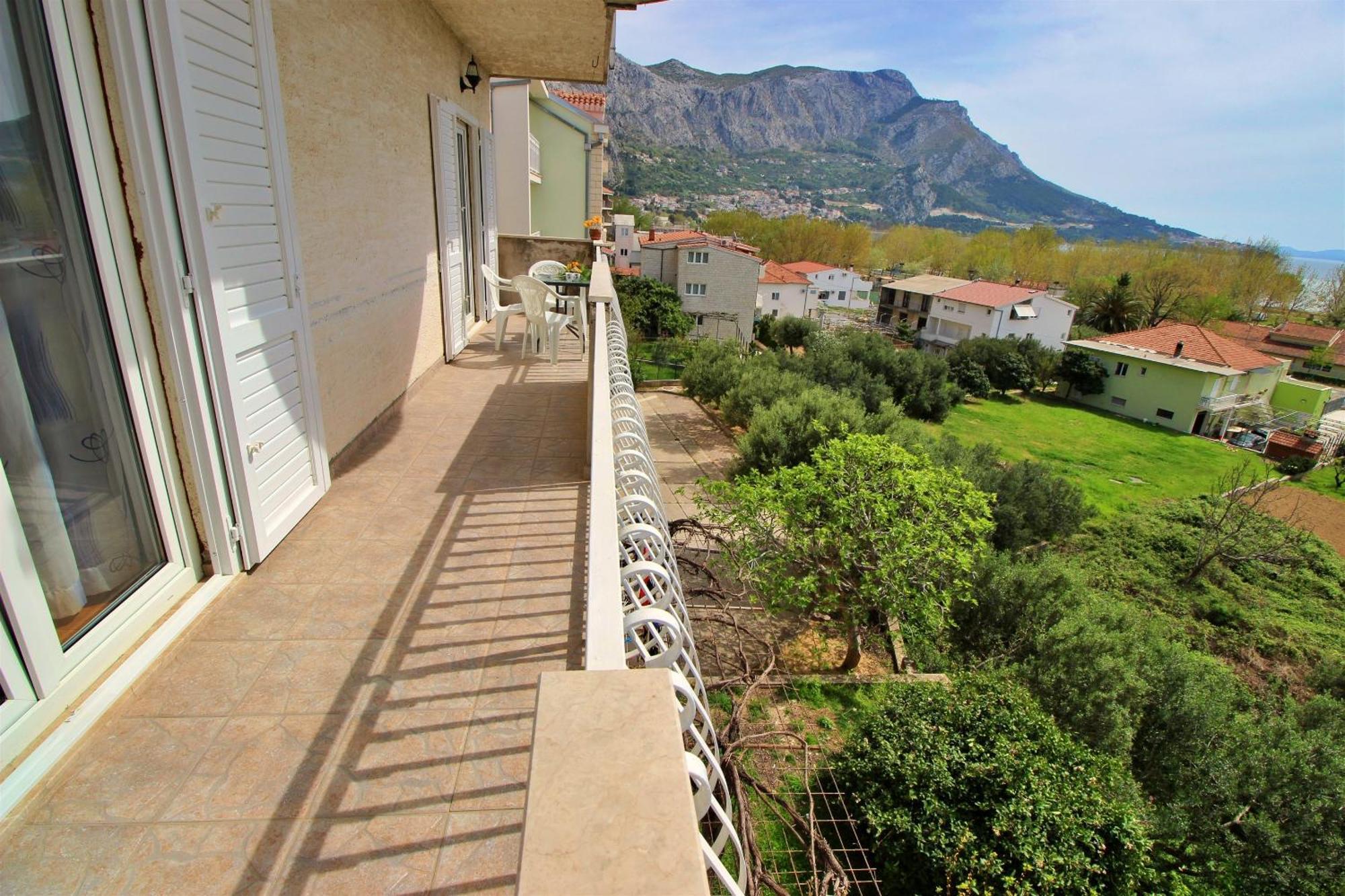 Apartments Marusic Omis Bagian luar foto